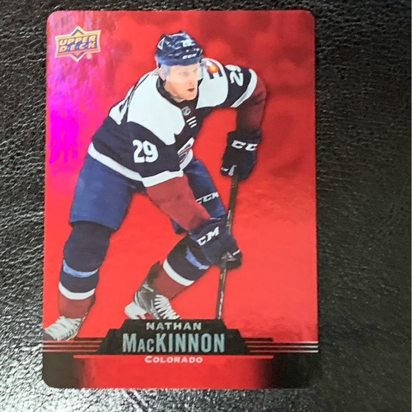 Tim Horton hockey cards - Picture 10 of 14